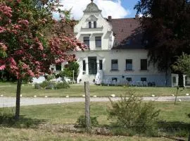 Hotel Pension Gutshaus Neu Wendorf