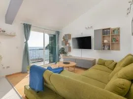 Apartment by the sea
