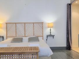 Little Suite - Suzanne, hotel v destinaci Lille