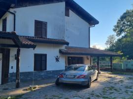 Casalzuigno에 위치한 홀리데이 홈 Agriturismo Tenuta Graziano