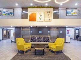 Holiday Inn Express & Suites Phoenix - Tempe, an IHG Hotel, hotel in Tempe