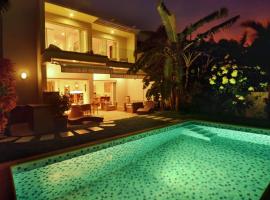 VILLA MIADANA บ้านพักในDzamandzar