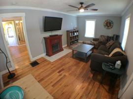 Harper Two Bedroom House in Historic Loveland, hotel en Loveland