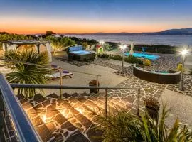Seaside luxury villa with a swimming pool Supetar, Brac - 12371