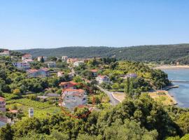 Apartments and rooms by the sea Kampor, Rab - 12473, ξενοδοχείο σε Rab