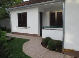 Apartments with WiFi Necujam, Solta - 12500