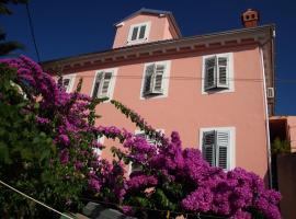 Apartments by the sea Mali Losinj (Losinj) - 12634 – hotel w mieście Veli Lošinj