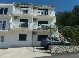 Apartments with a parking space Podgora, Makarska - 12807