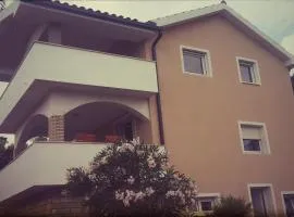 Apartments with a parking space Barbat, Rab - 12871