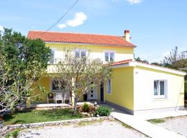 Apartments with a parking space Omisalj, Krk - 12793, hotel v destinaci Omišalj