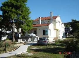 Apartments by the sea Brgulje, Molat - 13318