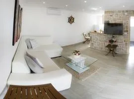 Apartments for families with children Maslinica, Solta - 13423