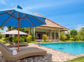 Absolute Beach Front Villa, hotel in Umeanyar