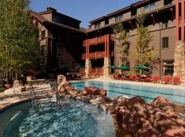Aspen Ritz-carlton 3 Bedroom Ski In, Ski Out Residence With Access To Slopeside Heated Pools And Hot Tubs