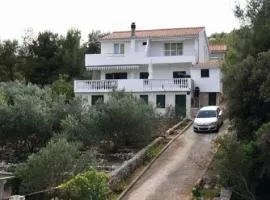 Apartments with a parking space Marina, Trogir - 13613