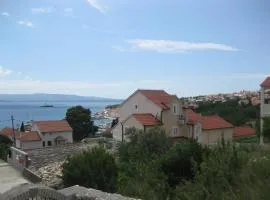 Apartments by the sea Bol, Brac - 13665