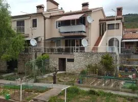 Apartments with a parking space Viskovici, Rasa - 14691