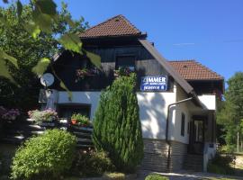 Rooms with a parking space Jezerce, Plitvice - 14711, hôtel à Jezerce