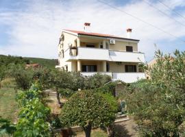 Apartment Pasman 14788b, ξενοδοχείο σε Mali Pašman