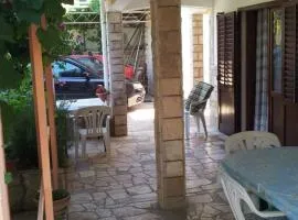 Apartments with parking space Rukavac, Vis - 13337