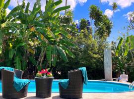 Swiss Chalet Garden, Pool Resort, chalet i Krabi