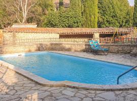 Amazing Home In Cabrires-davignon With Outdoor Swimming Pool, Wifi And 5 Bedrooms, hotel a Cabrières-dʼAvignon