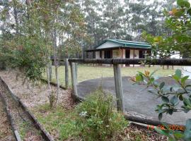 Self-contained Cabin 10 min to Huskisson, chalé alpino em Tomerong