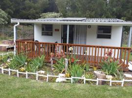 Nadine's Self - Catering Accommodation, apartment in Stormsrivier