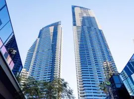 Circle On Cavill Surfers Paradise Apartments-Holiday Paradise