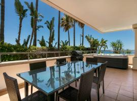 Apt 102 Guadalmansa Playa, Heaven Beach Apartments &ndash; hotel w mieście Estepona