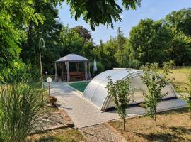 Ferienhaus Waldhof, hotel barat a Döbrököz