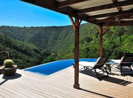 Tranquility at Its Finest - Kaaimans Luxury Villa, viešbutis su sūkurinėmis voniomis mieste Vildernesas
