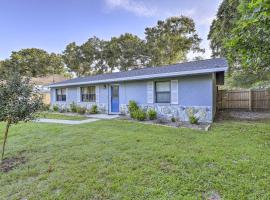 Charming Ocala Home Near World Equestrian Center!, hôtel à Ocala Ridge