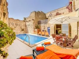 Lellux Holiday Home