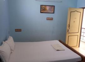 Parisha Residency- Temple Side Hotel, gjestgiveri i Chidambaram