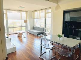 Forum de Barcelona Sea View Apartment with Garage Parking, hotel in Sant Adria de Besos