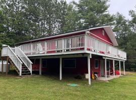 Apres Chalet, hotel in Carroll