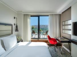 Mövenpick Istanbul Hotel Golden Horn, hotelli kohteessa Istanbul lähellä maamerkkiä Pierre Loti -kahvila