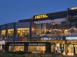 Park Hotel & Restauracja Browar Brzeg، فندق في برزج