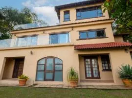Vintage Serene Villa