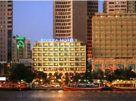 Riviera Hotel, hotell i nærheten av Naif Souq i Dubai