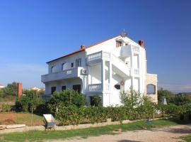 Apartments by the sea Tkon, Pasman - 336, hotell sihtkohas Tkon