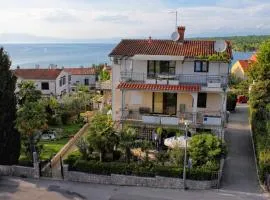 Apartments and rooms with parking space Njivice, Krk - 408