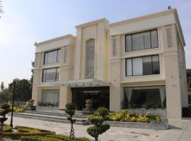 Pinaka Hotels & Resorts, hotell i Haridwār