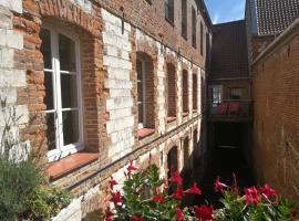 Le Renard d'Or, apartament din Montreuil-sur-Mer