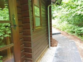 Bungalow; Haus 111 Ferienpark Twistesee, Bad Arolsen, hotel na praia em Bad Arolsen