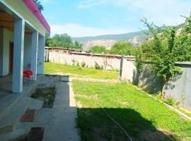 Tourist Guest House, alquiler vacacional en Anīahgrām