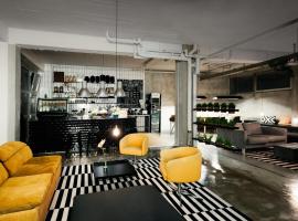 WALLYARD Stay, хостел в Берлин