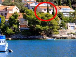 Apartments by the sea Brna, Korcula - 560, hotell sihtkohas Smokvica