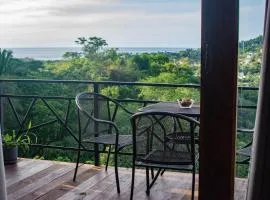 Ocean view studio whit balcony, on the hill, full equipment.